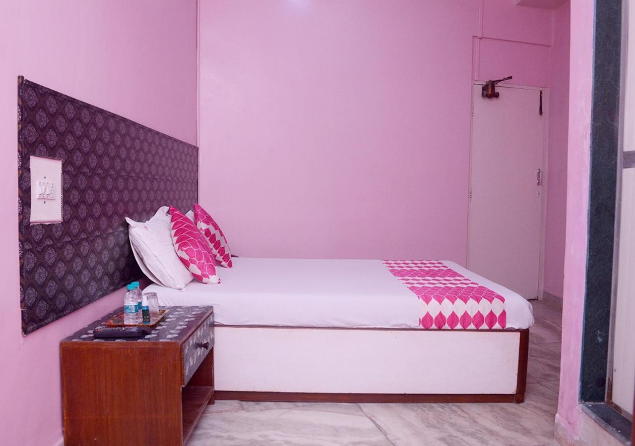 Srk Hotel Mumbai Eksteriør bilde
