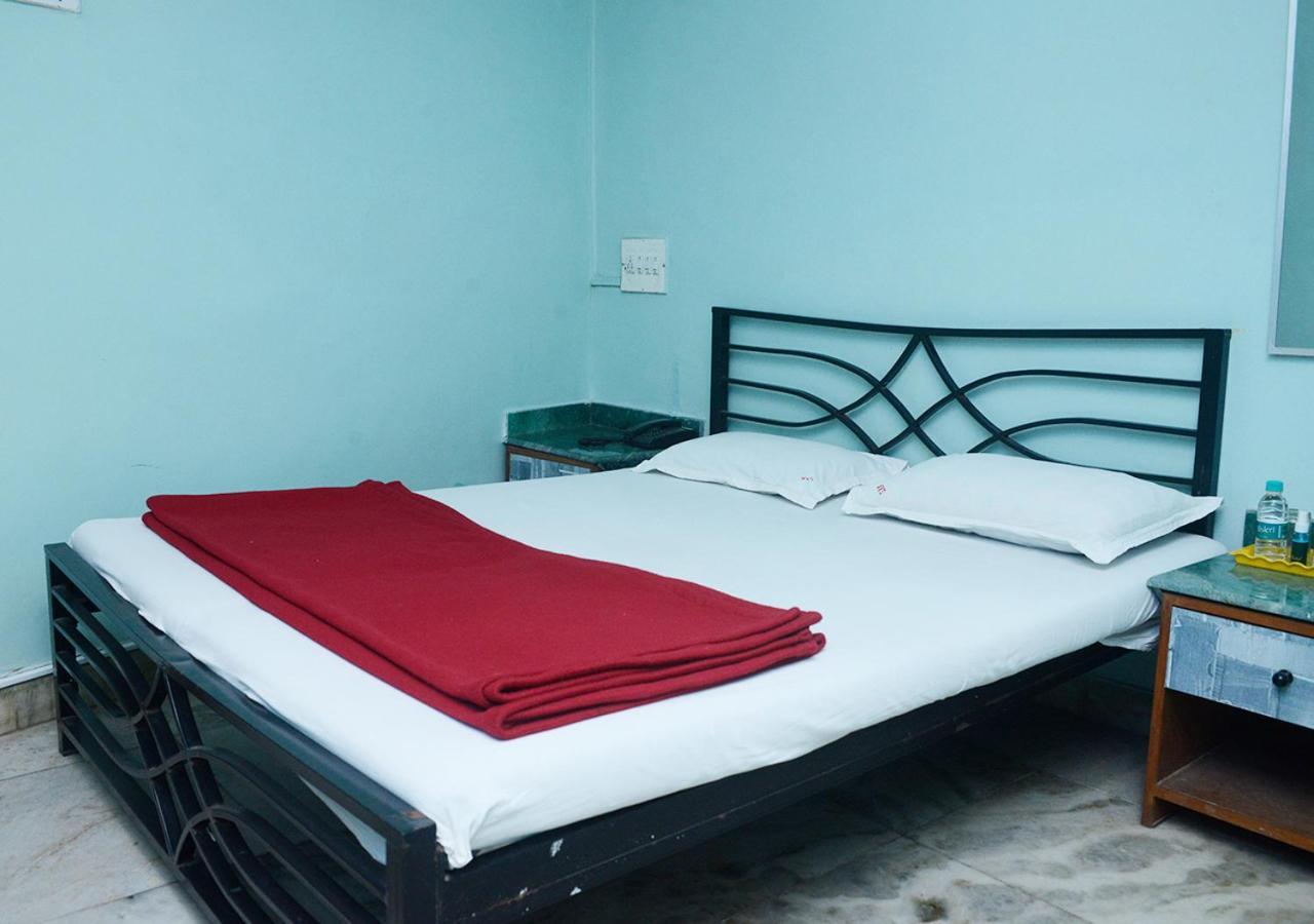 Srk Hotel Mumbai Eksteriør bilde