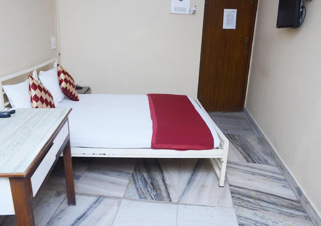 Srk Hotel Mumbai Eksteriør bilde