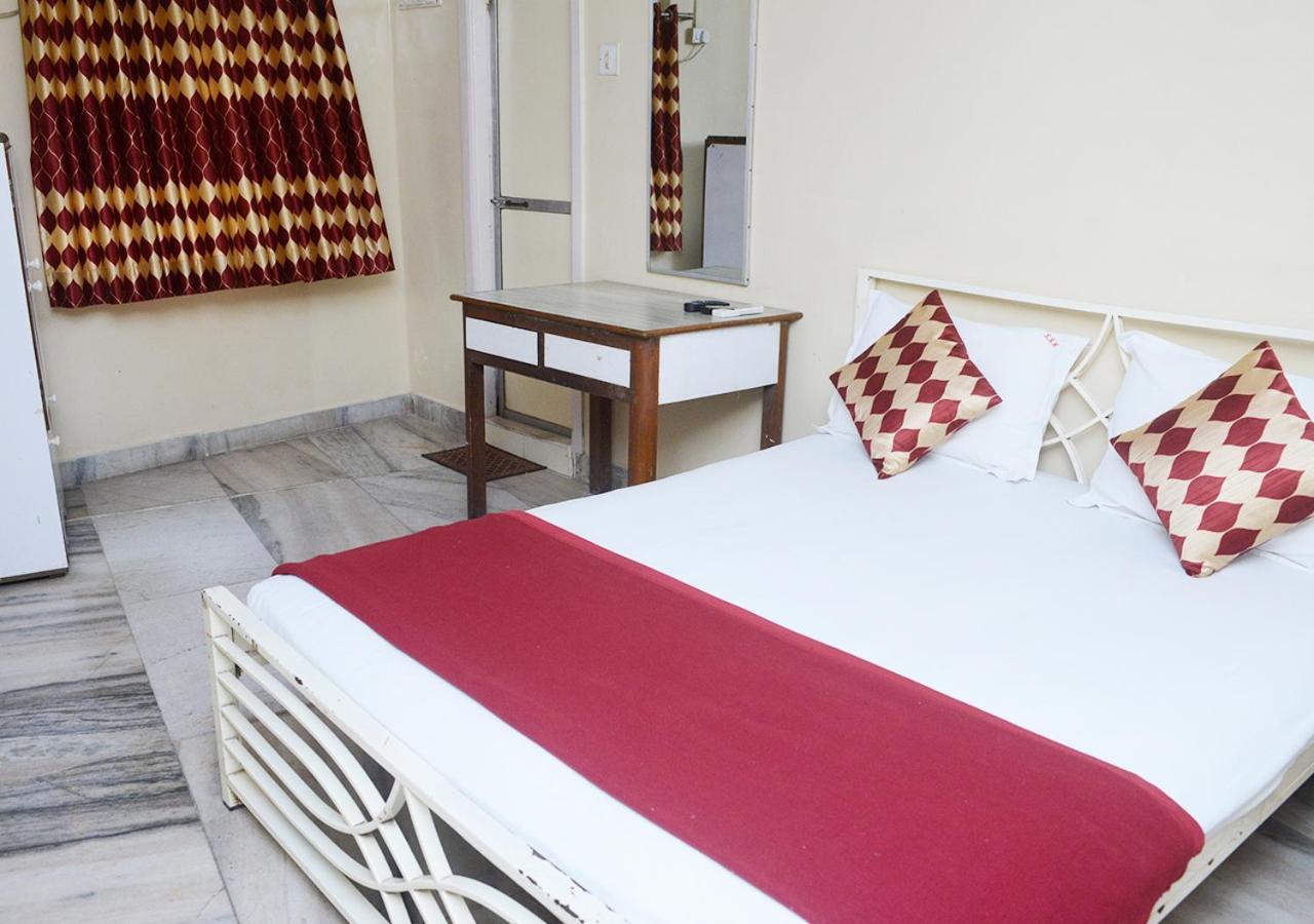 Srk Hotel Mumbai Eksteriør bilde