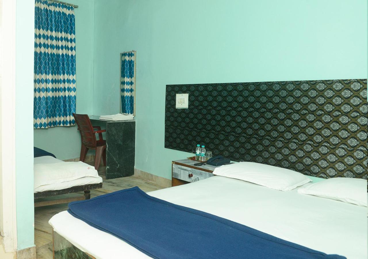 Srk Hotel Mumbai Eksteriør bilde