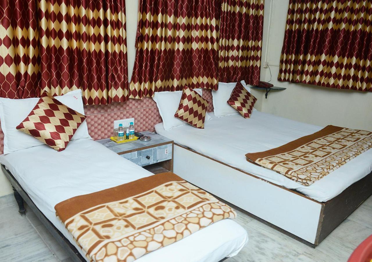 Srk Hotel Mumbai Eksteriør bilde
